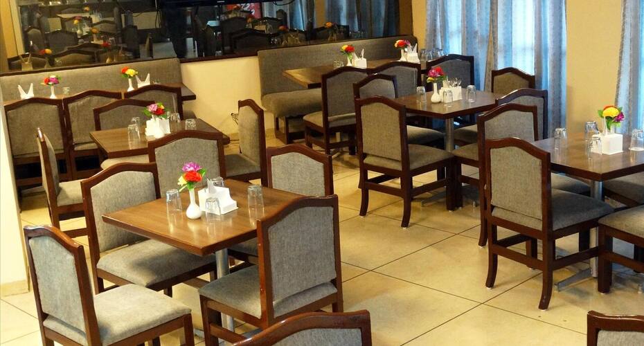 Hotel The Grand Royal, Vadodara 3